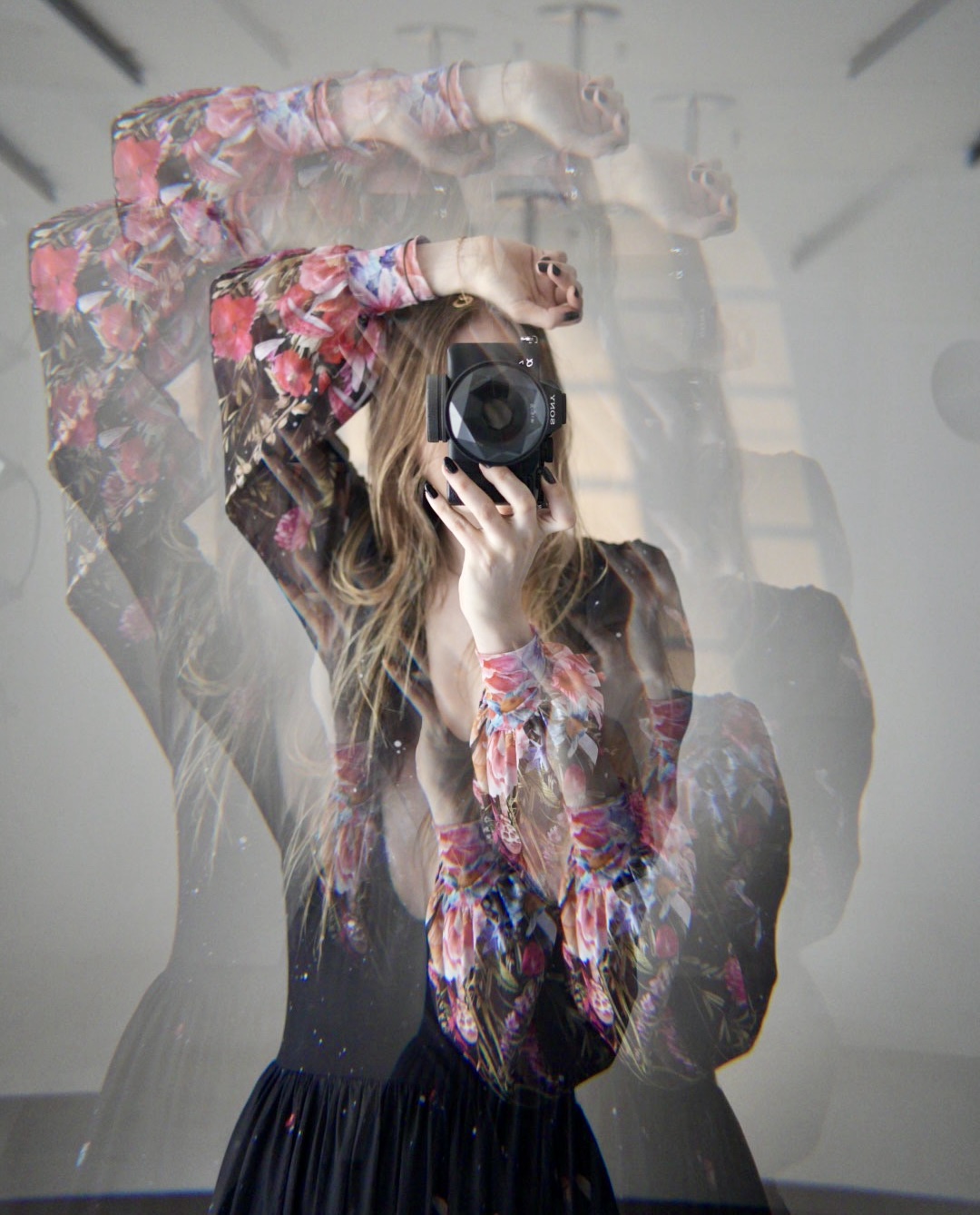 Professional pole photographer at Peaches and Cream Pole Photography studio